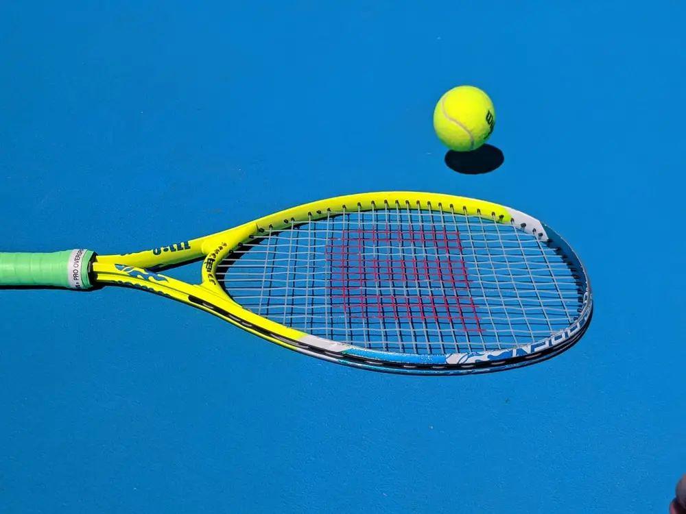 网球单打比赛规则几局几胜?（网球单打比赛规则简要讲解）